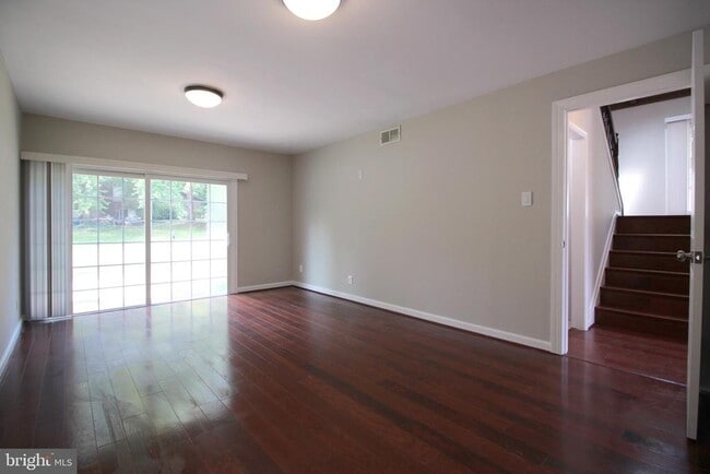 Building Photo - 6215 Gemini Ct
