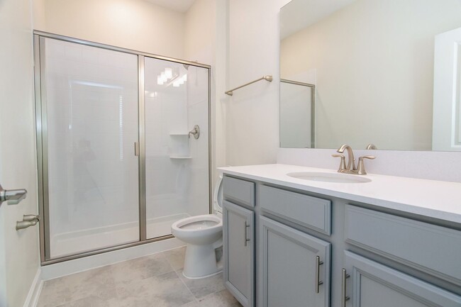 Building Photo - Lovely 5bd/3.5bath FOR RENT in highly soug...