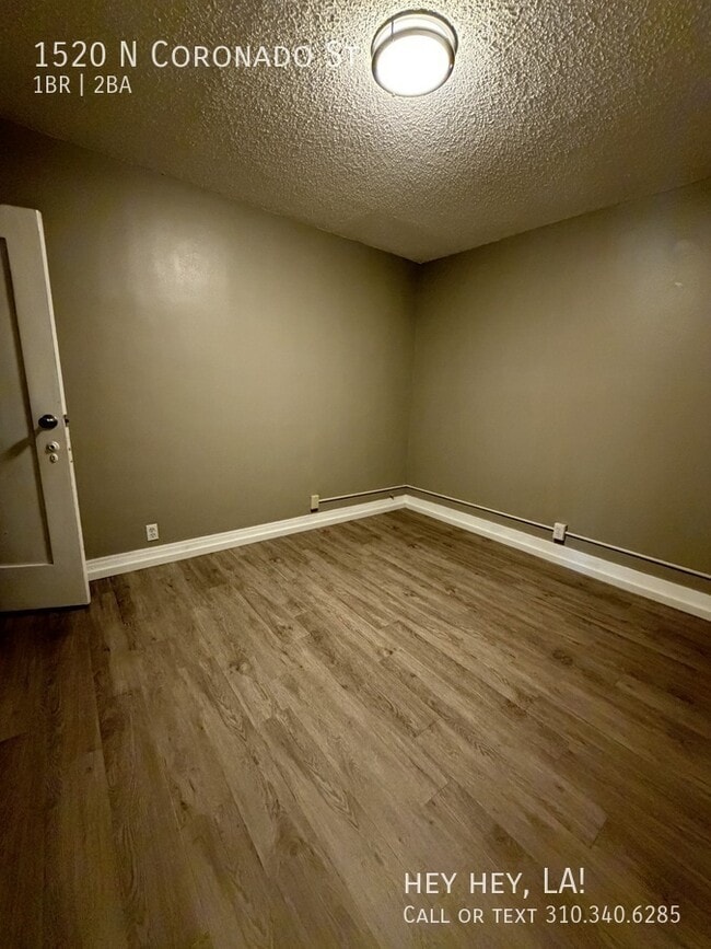 Building Photo - 1520 N Coronado St