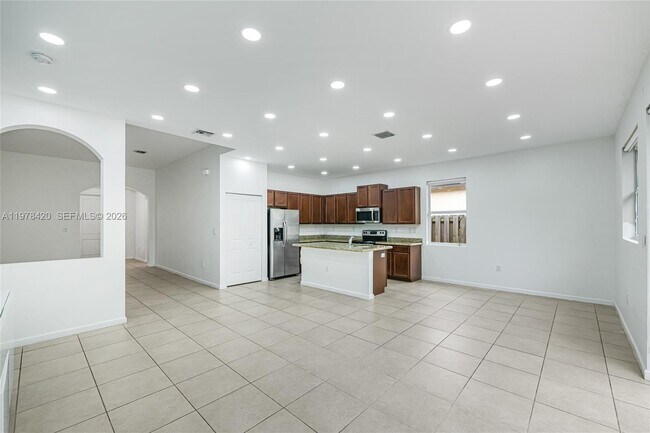 Building Photo - 11863 SW 253 ST