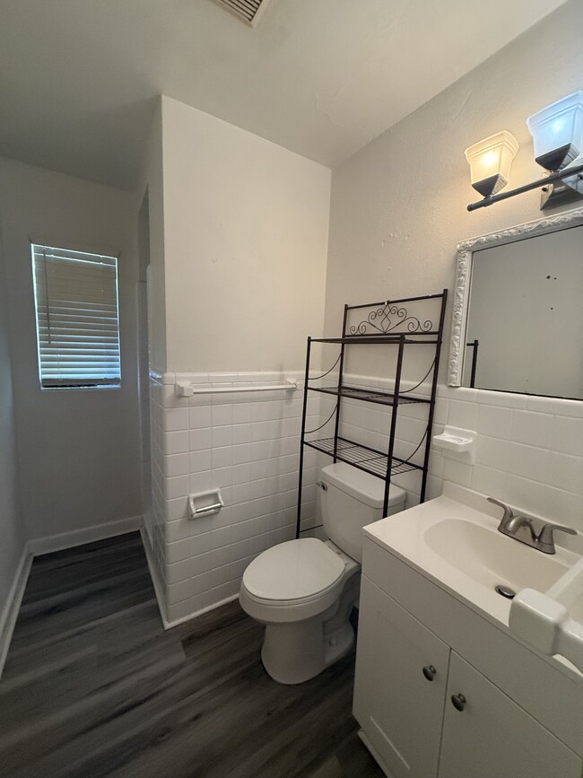 Building Photo - Sunset Suite Apartments