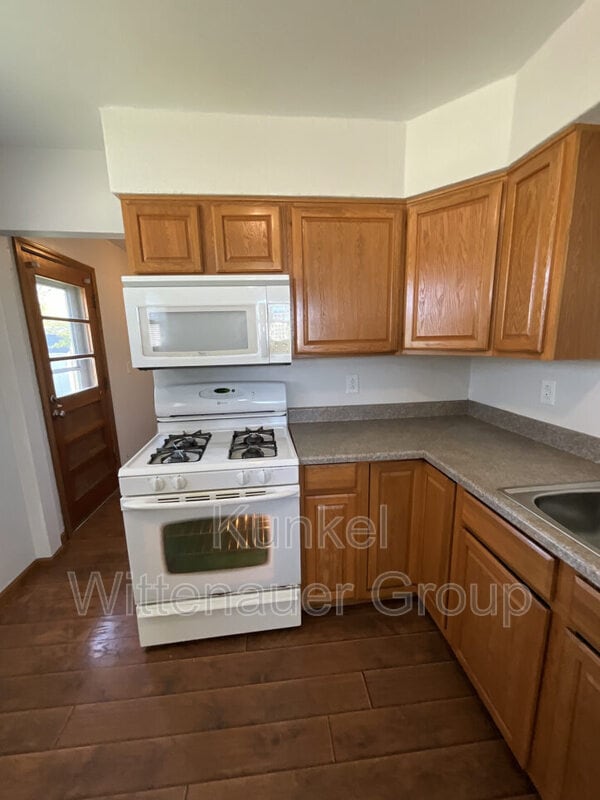 Building Photo - 203 Renee Dr