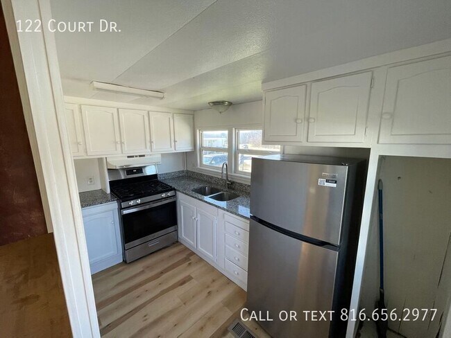 Building Photo - 122 Court Dr