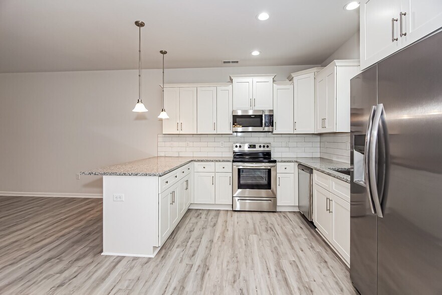 Building Photo - 4323 Enoch Dr
