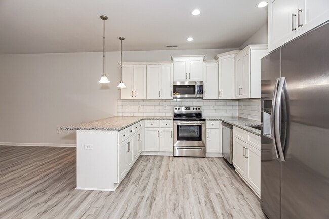 Building Photo - 1205 Rhyne Rd