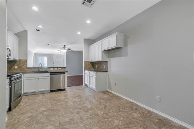 Building Photo - 308 Black Bear Dr