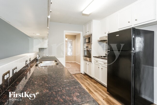Building Photo - 1424 Wreyhill Dr