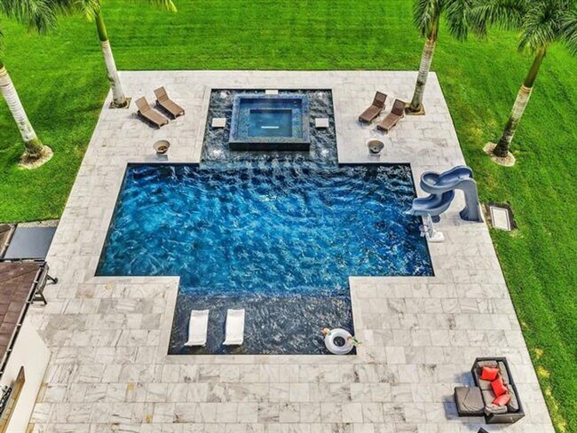 Building Photo - 6122 SW 173rd Way