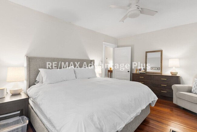 Building Photo - Spacious home located in The Avenues