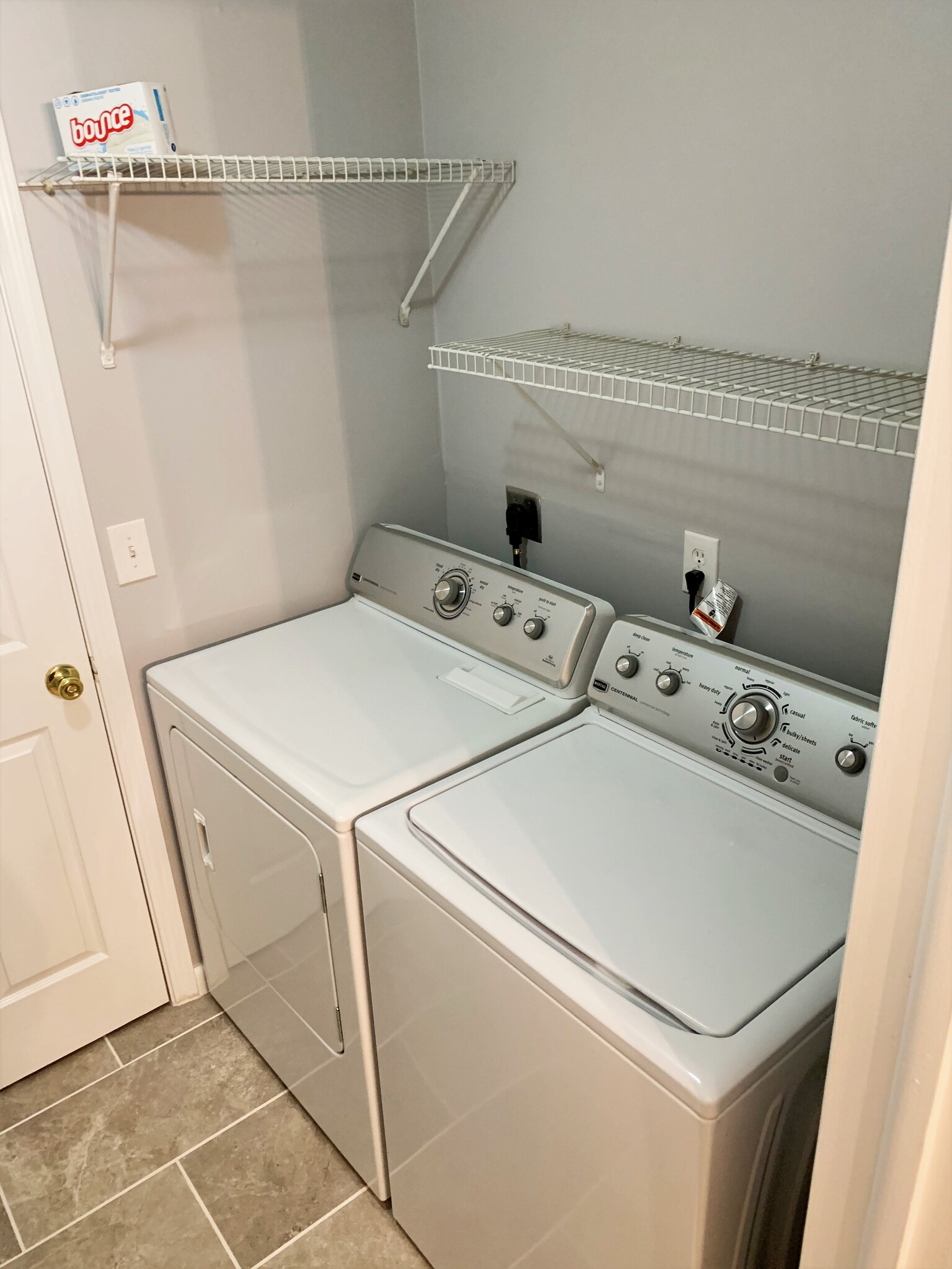 Laundry/Closet - 1135 W 41st St, 1E