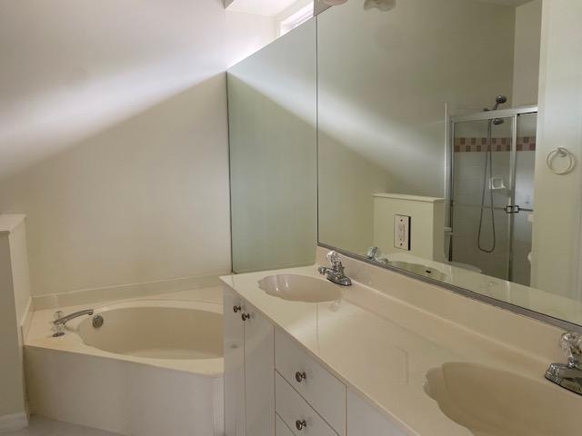 Building Photo - 2492 Addington Cir