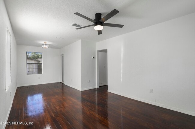 Building Photo - 5246 Sunderland Rd