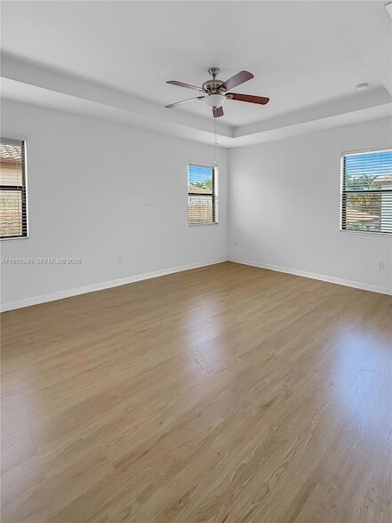 Building Photo - 709 SE 35 Ave