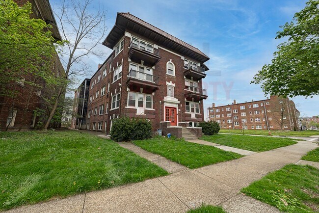 Building Photo - Cozy Living near University Circle