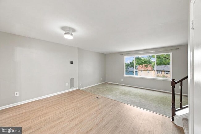 Building Photo - 8346 Stationhouse Ct