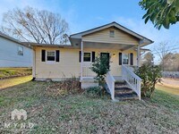 Building Photo - 900 Chalmers St