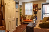 Building Photo - 833 Kater St