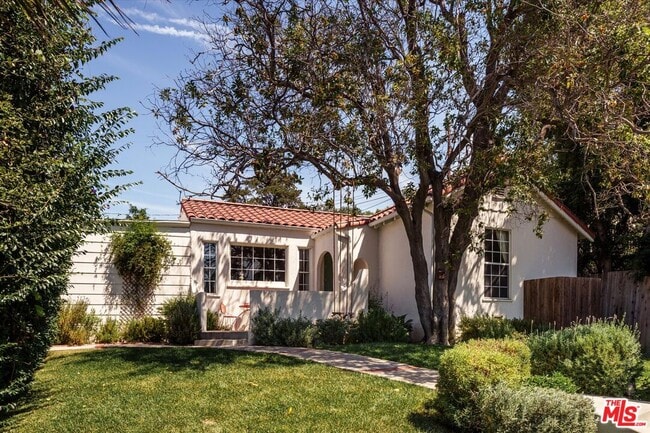 Building Photo - 1410 Stanford Dr