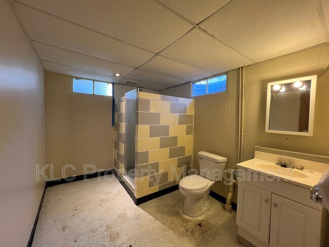 Building Photo - 1222 SW Ordnance Road