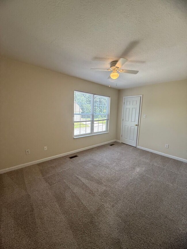 Building Photo - 2328 Settlers Ridge Ln