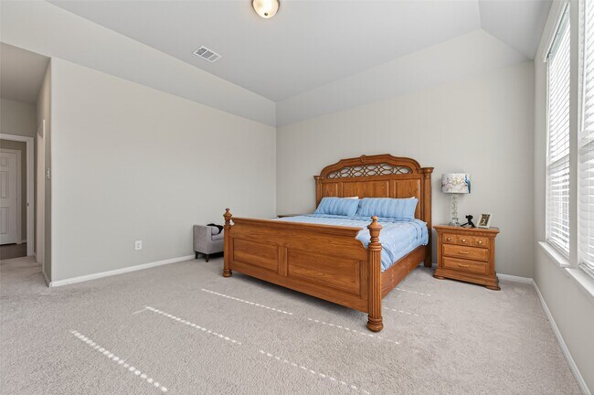 Building Photo - 32227 Cedar Crst Dr