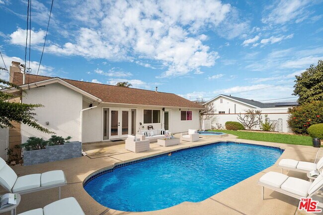 Building Photo - 14592 Belmar Cir