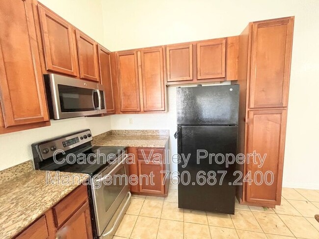 Building Photo - 78650 Ave 42