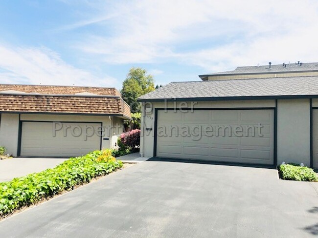 Building Photo - Very nice 2 Bed/ 1.5 Bath /1,263 Sqft Waln...