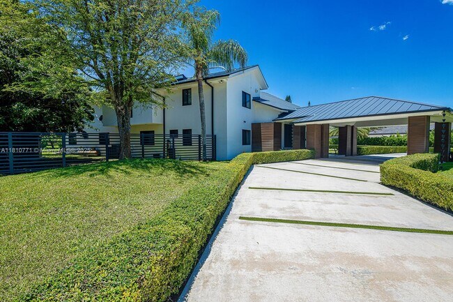 Building Photo - 10506 SW 89th Pl
