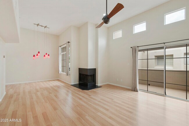 Building Photo - 11333 N 92nd St