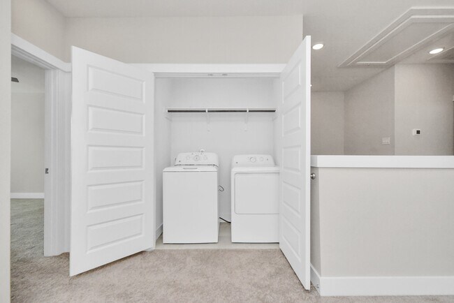 Building Photo - 731 Strawberry Pines Ct