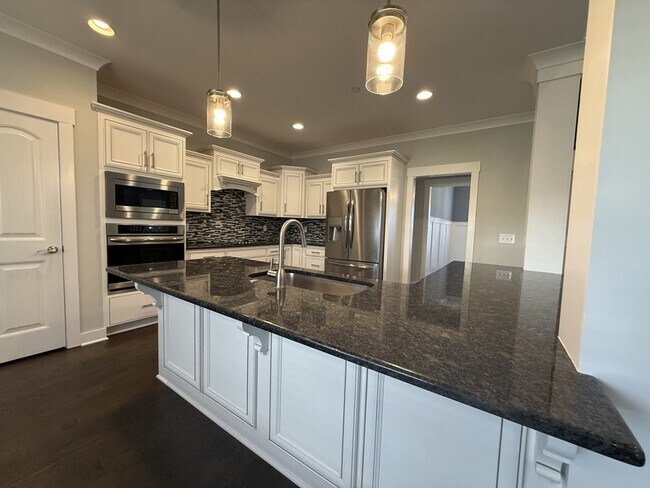 Building Photo - 1124 Watercress Ct