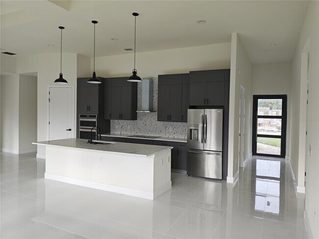 Building Photo - 267 Santa Marta St