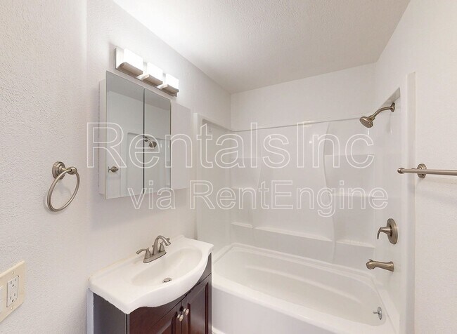 Building Photo - 16914 CA-12
