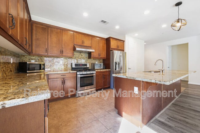 Building Photo - 1735 Avenida Regina