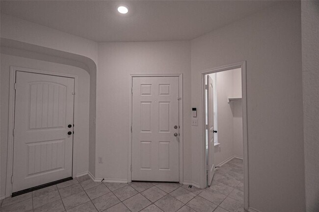 Building Photo - 6408 Carriage Pines Dr