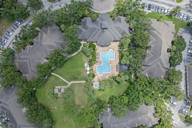 Building Photo - 2528 Robert Trent Jones Dr