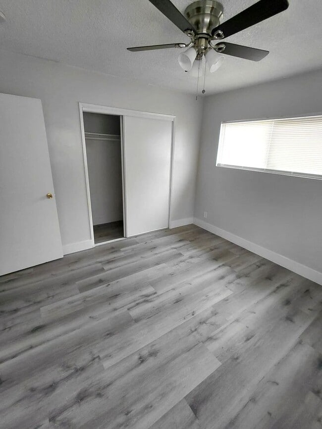 Building Photo - 138 E 88th St