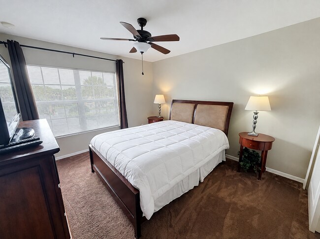 Building Photo - FURNISHED 4 bedroom townhome in Paradise Palms!