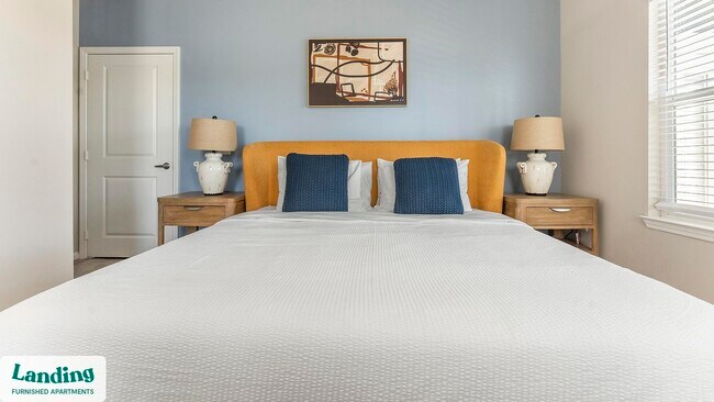 Building Photo - 915 Brentmoor Dr