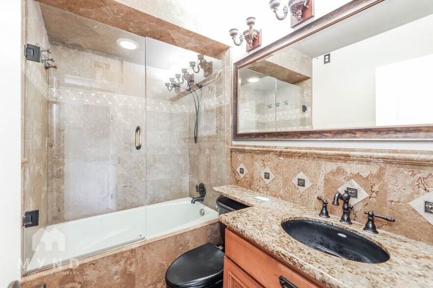 Building Photo - 280 Island Ave