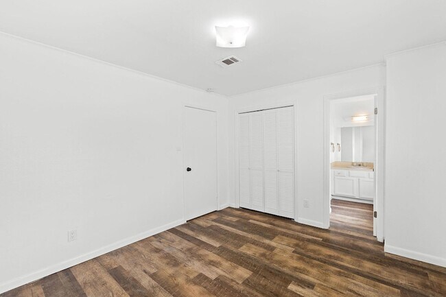 Building Photo - 1712 Timber Ridge Rd