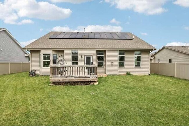 Building Photo - 4338 Sandstone Dr