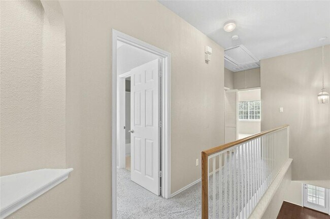 Building Photo - 1900 Scofield Ridge Pkwy