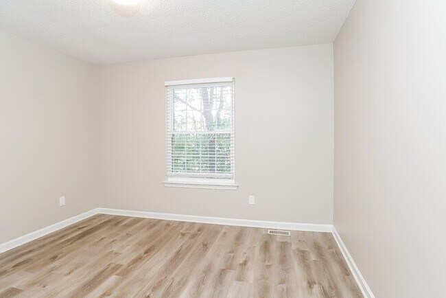 Building Photo - 7405 Chidley Dr