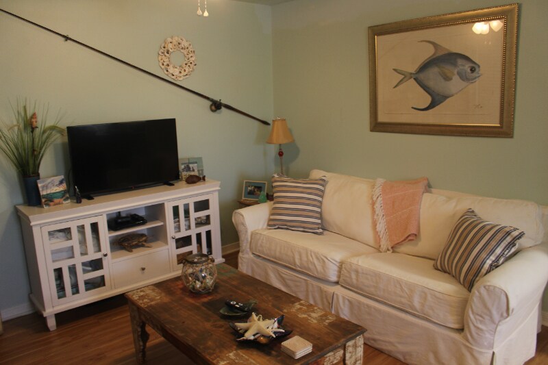 Building Photo - 88 Hutchinson St