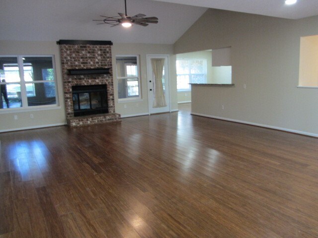 Building Photo - 603 Hillcrest Dr