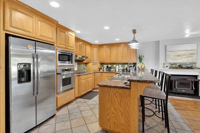 Building Photo - 4790 Discovery Point