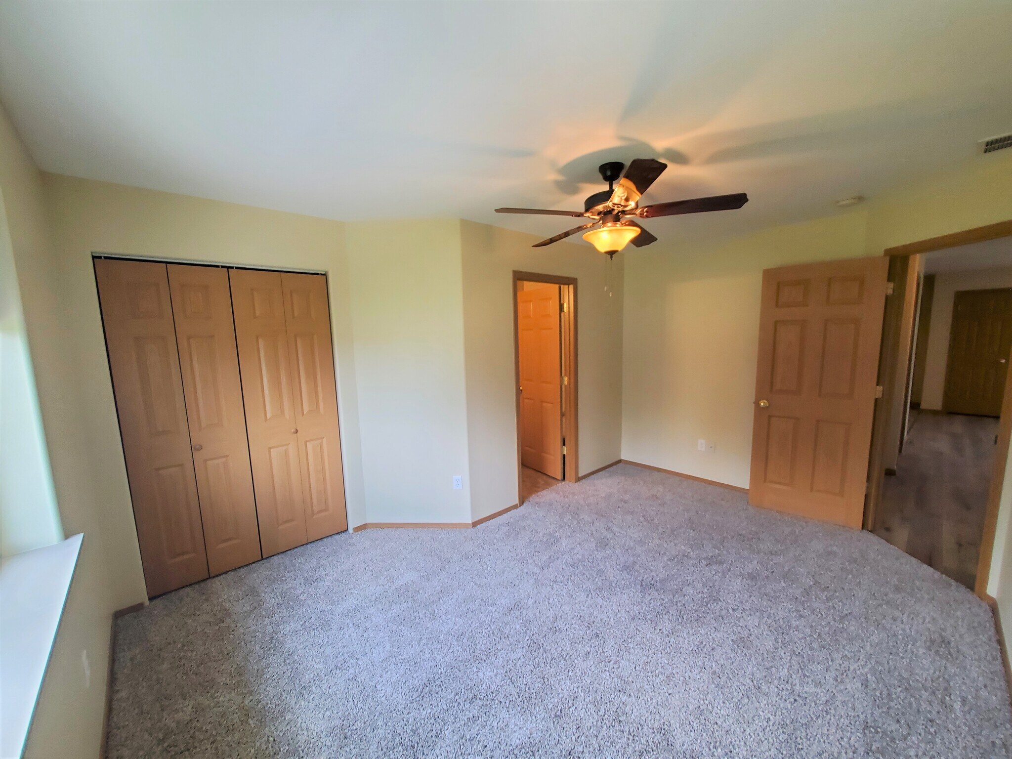 Building Photo - 522 Woodland Ave