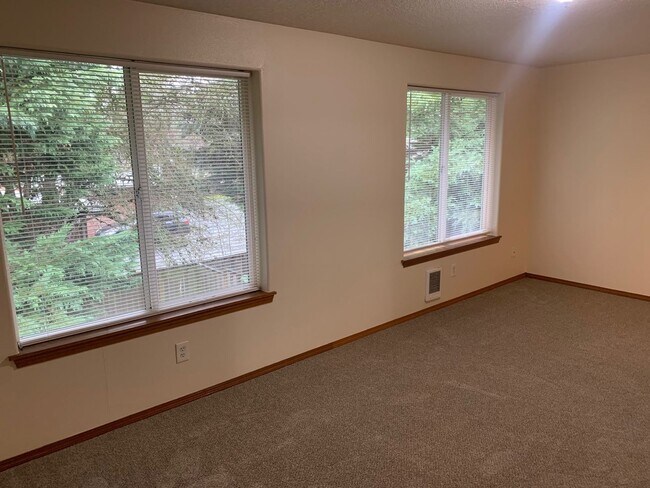 Building Photo - wuw01